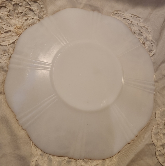 Macbeth-Evans Monax American Sweetheart Plate with Gold Trim - Picture 6 of 6